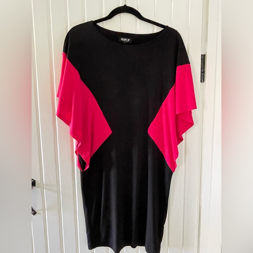 Allen B Batwing Dress- Not only cute, but comfy! Size Small - Pink & Black 💗🖤